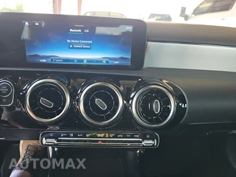 2025 Mercedes-Benz CLA 250 - miniatura 11