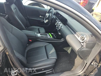 2025 Mercedes-Benz CLA 250 – miniatura 13