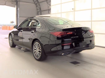 2025 Mercedes-Benz CLA 250 – miniatura 8