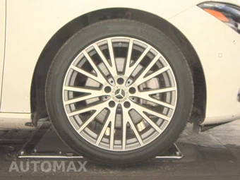 2025 Mercedes-Benz CLA 250 – miniatura 10