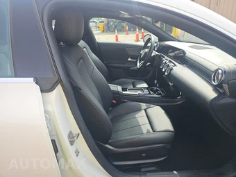 2025 Mercedes-Benz CLA 250 – miniatura 14