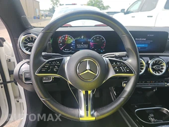 2025 Mercedes-Benz CLA 250 – miniatura 16