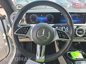 2025 Mercedes-Benz CLA 250 - miniatura 15