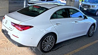 2025 Mercedes-Benz CLA 250 - miniatura 4