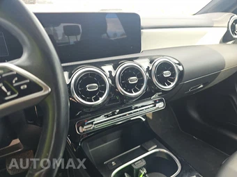 2025 Mercedes-Benz CLA 250 - miniatura 16