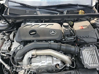 2025 Mercedes-Benz CLA 250 - miniatura 21