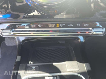 2025 Mercedes-Benz CLA 250 - miniatura 23