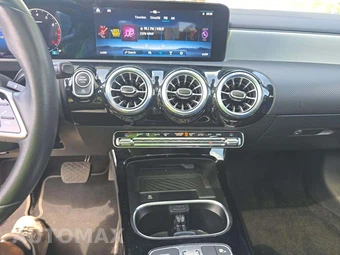 2025 Mercedes-Benz CLA 250 – miniatura 10