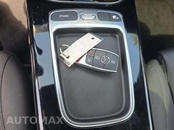 2025 Mercedes-Benz CLA 250 – miniatura 8