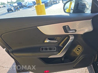 2025 Mercedes-Benz CLA 250 - miniatura 9