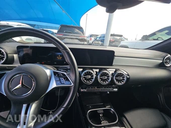 2025 Mercedes-Benz CLA 250 – miniatura 11