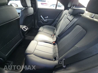 2025 Mercedes-Benz CLA 250 – miniatura 13