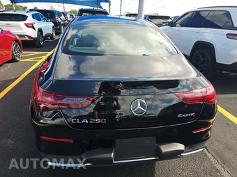 2025 Mercedes-Benz CLA 250 – miniatura 5