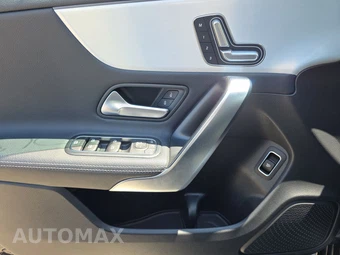 2025 Mercedes-Benz CLA 250 – miniatura 9
