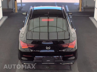 2025 Mercedes-Benz CLA 250 – miniatura 5