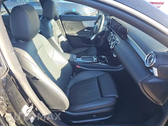 2025 Mercedes-Benz CLA 250 – miniatura 8