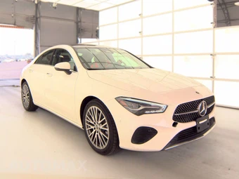 2025 Mercedes-Benz CLA 250 – miniatura 4