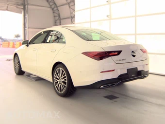 2025 Mercedes-Benz CLA 250 – miniatura 8