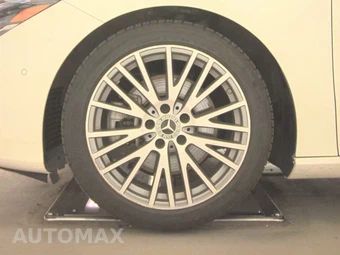 2025 Mercedes-Benz CLA 250 – miniatura 9
