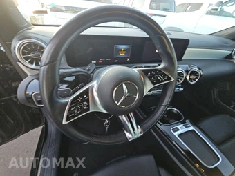 2025 Mercedes-Benz CLA 250 - miniatura 10