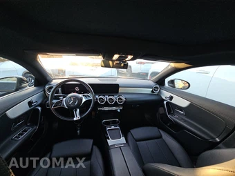 2025 Mercedes-Benz CLA 250 - miniatura 11