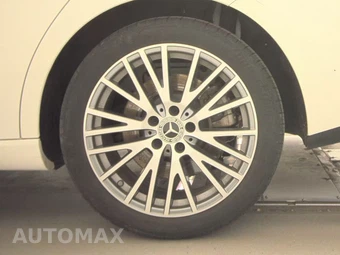 2025 Mercedes-Benz CLA 250 – miniatura 12