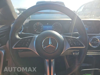 2025 Mercedes-Benz CLA 250 – miniatura 16