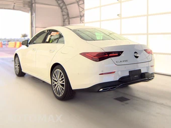 2025 Mercedes-Benz CLA 250 – miniatura 8