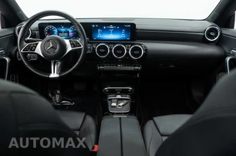 2025 Mercedes-Benz CLA 250 - miniatura 10