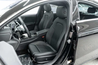 2025 Mercedes-Benz CLA 250 - miniatura 9