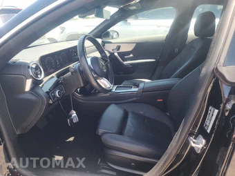 2025 Mercedes-Benz CLA 250 – miniatura 7