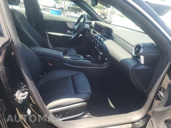2025 Mercedes-Benz CLA 250 – miniatura 8