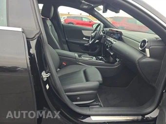 2025 Mercedes-Benz CLA 250 – miniatura 8