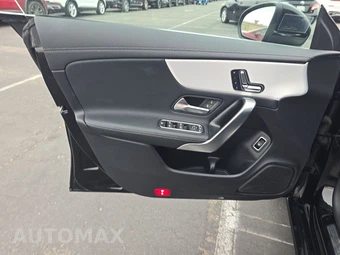 2025 Mercedes-Benz CLA 250 – miniatura 9