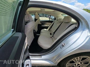 2025 Mercedes-Benz E 350 4MATIC Sedan - miniatura 13