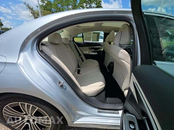 2025 Mercedes-Benz E 350 4MATIC Sedan - miniatura 16