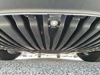 2025 Mercedes-Benz E 350 4MATIC Sedan - miniatura 20