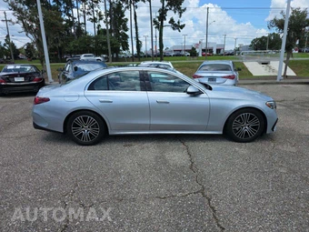 2025 Mercedes-Benz E 350 4MATIC Sedan - miniatura 4