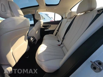 2025 Mercedes-Benz E 350 4MATIC Sedan - miniatura 19