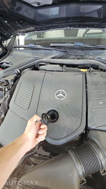 2025 Mercedes-Benz E 350 4MATIC Sedan - miniatura 24