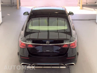 2025 Mercedes-Benz E 350 4MATIC Sedan - miniatura 6