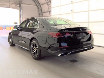 2025 Mercedes-Benz E 350 4MATIC Sedan - miniatura 8