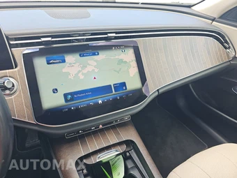 2025 Mercedes-Benz E 350 4MATIC Sedan - miniatura 17