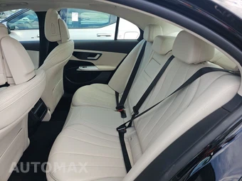 2025 Mercedes-Benz E 350 4MATIC Sedan - miniatura 19