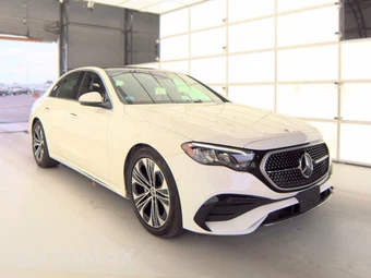 2025 Mercedes-Benz E 350 4MATIC Sedan - miniatura 4