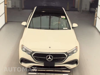 2025 Mercedes-Benz E 350 4MATIC Sedan - miniatura 2