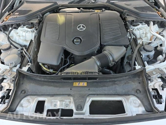 2025 Mercedes-Benz E 350 4MATIC Sedan - miniatura 22