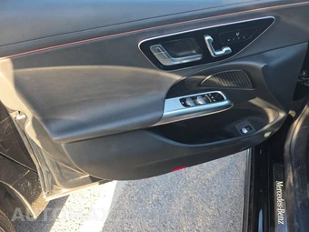 2025 Mercedes-Benz E 350 4MATIC Sedan - miniatura 15