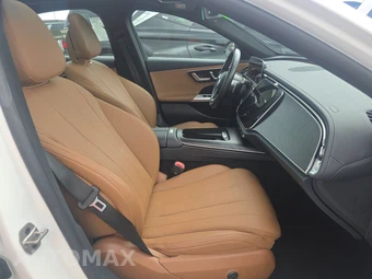 2025 Mercedes-Benz E 350 4MATIC Sedan - miniatura 14