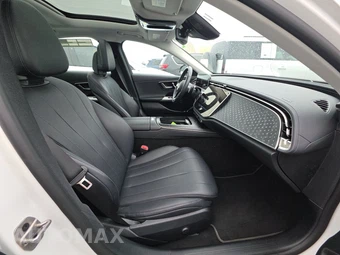 2025 Mercedes-Benz E 350 4MATIC Sedan - miniatura 14